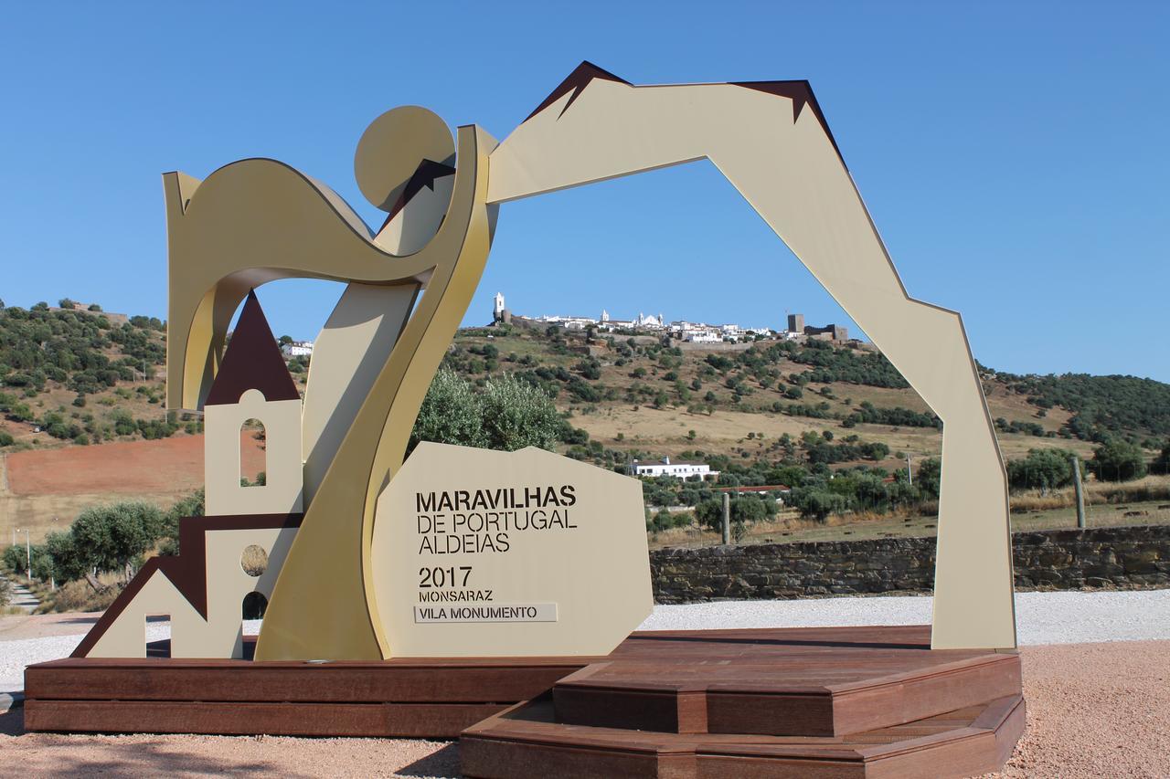 מונסראז Casa Da Muralha Suite מראה חיצוני תמונה